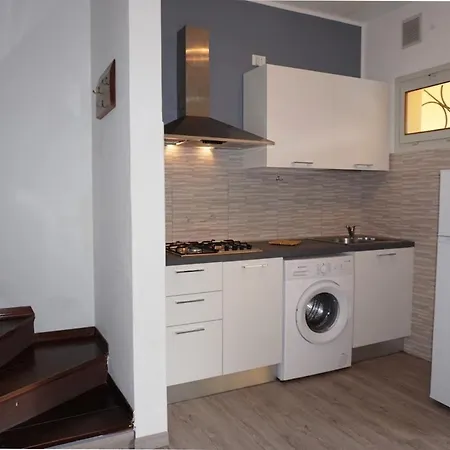 Spacious With Private Garden And Shared Pool *