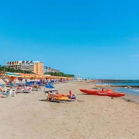 Spacious With Private Garden And Shared Pool Porto Santa Margherita